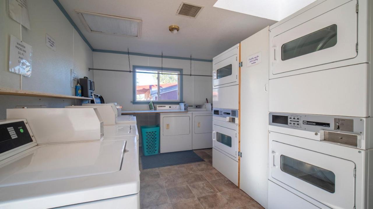 Outdoor Glamping Large 5Th Wheel Setup Ok4A Apartman Moab Kültér fotó
